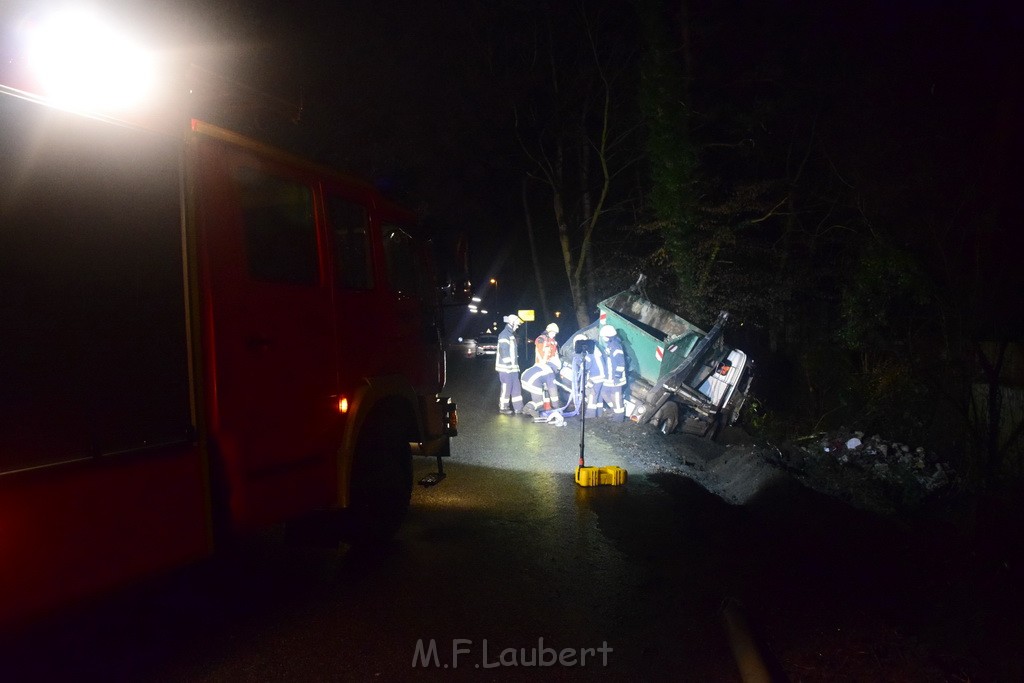 Container LKW umgestuerzt Koeln Brueck Bruecker- Dellbruecker Mauspfad P199.JPG - Miklos Laubert